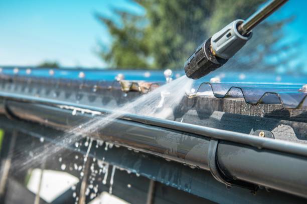 Best Deck Pressure Washing  in Clinton, WI